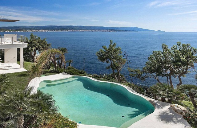 Villa Amenea: A charming and bright two-story villa built directly above the sea, with Free WI-FI.