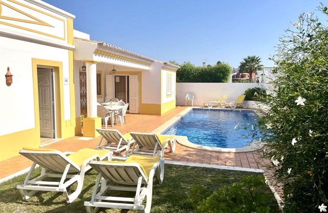 Villa Ana, ist eine schöne Villa mit 3 Schlafzimmern, 3 Bädern (2 mit eigenem Bad)