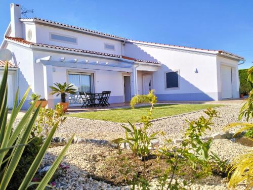 VILLA ANDORINHA with Private Pool in a quiet area