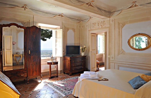 Villa Andrea auf dem Hügel mit Meerblick