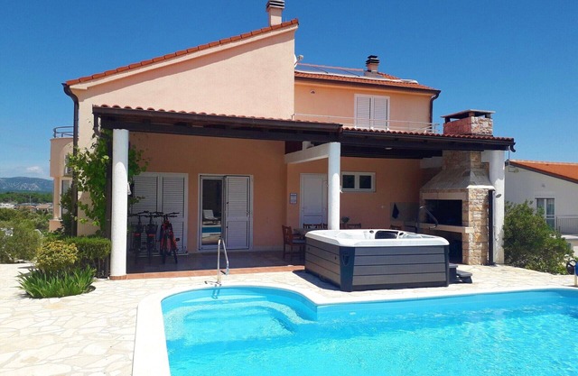 Villa Anfiteatro Adriatico mit Pool
