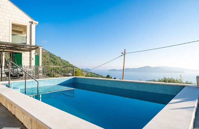 Villa Antea Brsecine - Five Bedroom Villa with Swimming Pool