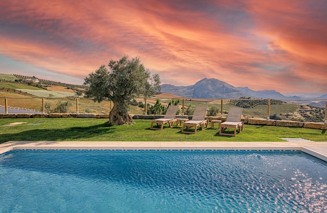 Villa Antequera with mountain views