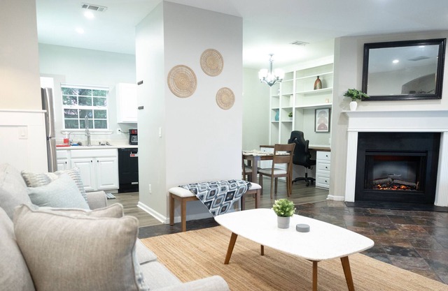 Villa Arcadia - Near Kennesaw Mountain, Shopping, and KSU!
