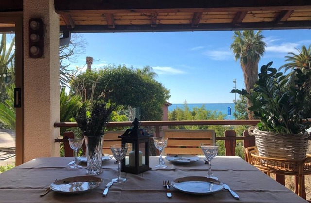 Villa Ascheri Country House mit Meerblick, Garten und WLAN