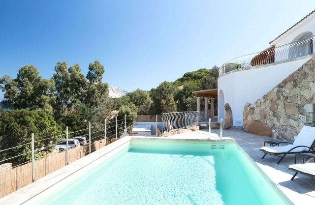 Villa Astrea Blu, Panoramaterrasse, privater Pool und zwei Schritte vom Strand entfernt