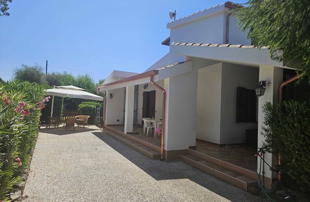 Haus mit Garten nur wenige Schritte vom Meer entfernt - IUN P5456