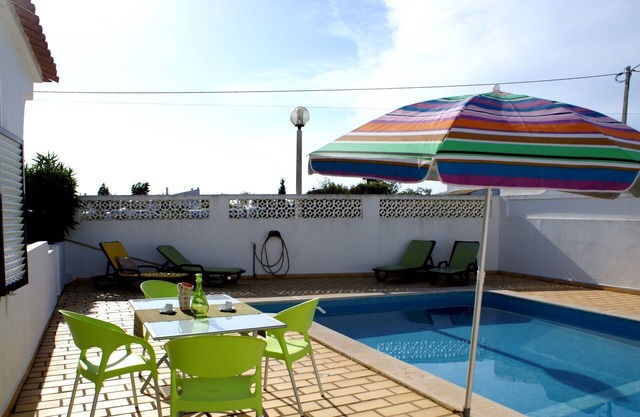 Villa "Avó Vitoria" mit privatem Pool und kostenlosem Internet