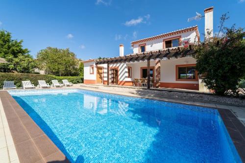 Villa Azure Family & Surf Escape