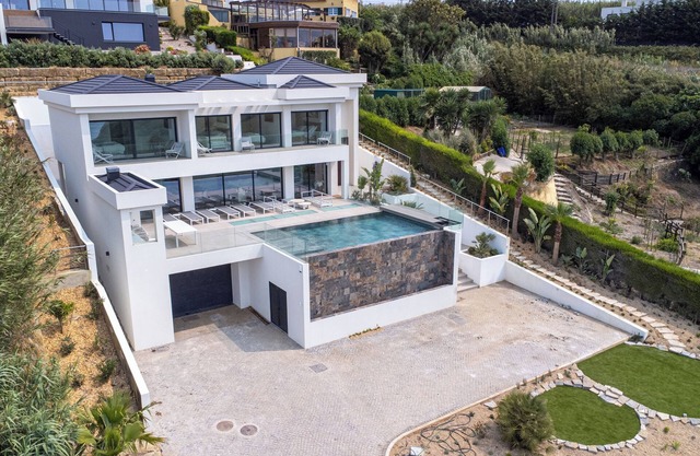 Villa Barthelemy Ericeira luxury Villa Very beautiful sea view, Beach 400 m