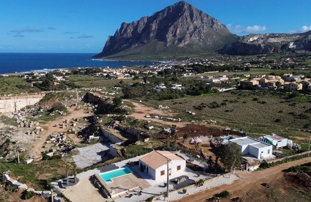 Villa Beatrice with swimming pool
