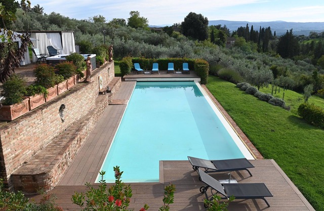 "Villa Bellavista" mit Privatem Pool, Privatem Whirlpool und WLAN