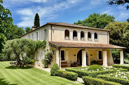 Villa Bergamotti with Pool, Comfort and View
