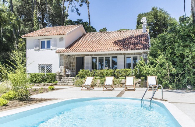 Schöne rustikale Villa für 8 + 2 in einer ruhigen Gegend mit privatem Pool
