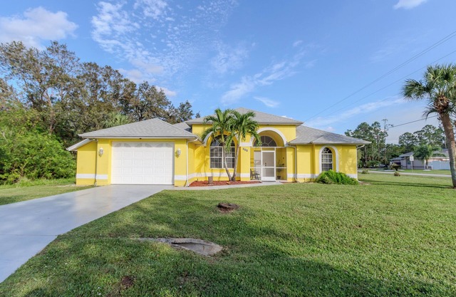 Villa Blanka - Schönes Poolhaus in Lehigh Acres