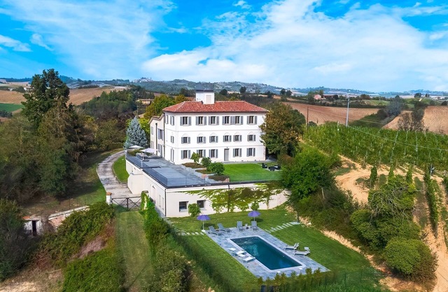 Villa Boemia 10, Emma Villas