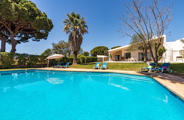 Villa Bolota, ein Haus im traditionellen Stil mit 5 Schlafzimmern und 3 Bädern