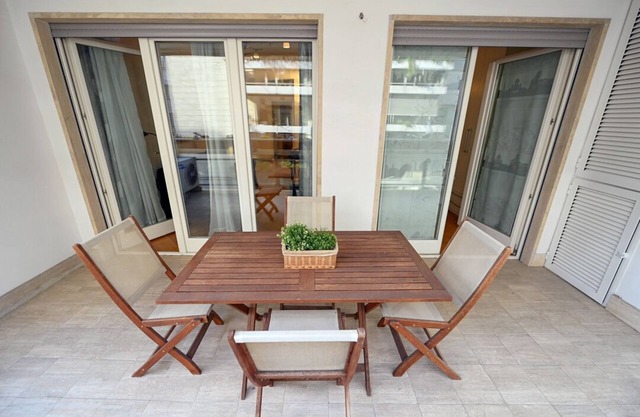 Villa Borghese elegant apt with terrace & garage