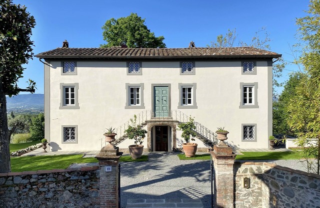 VILLA CARNICELLI historisch, nachhaltig, Designer, 450m², Pool, umweltfreundlich