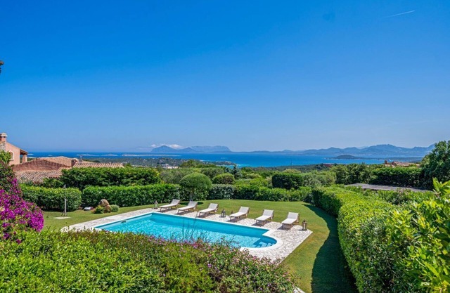 Villa Caboni - Sechs Schlafzimmer Villa, Schläft 12