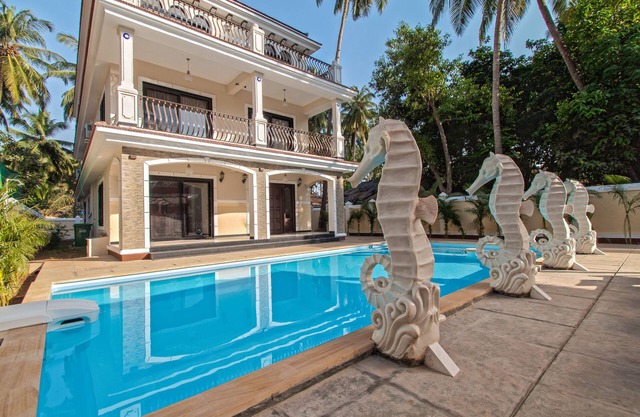 Geräumige Villa in der Adventure Street Goa, nur 10 Gehminuten vom Calangute Beach entfernt