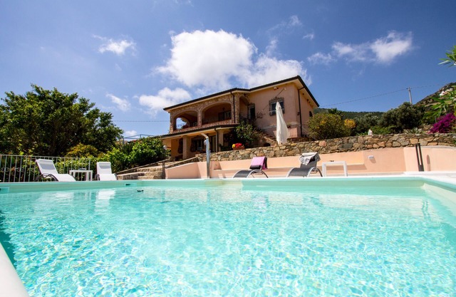 Villa Calu' - Wonderful villa in Sardinia with swimming pool and sea view