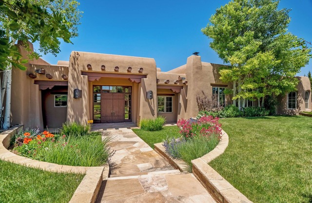 Villa Campanas | Luxury Home with Mountain Views