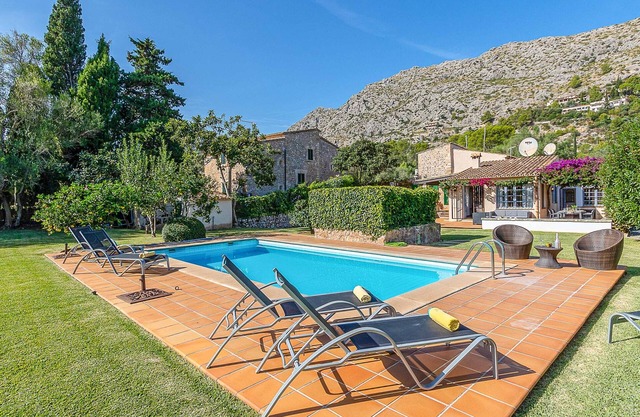 Villa Can Llobera - Drei Schlafzimmer Villa, Schläft 6