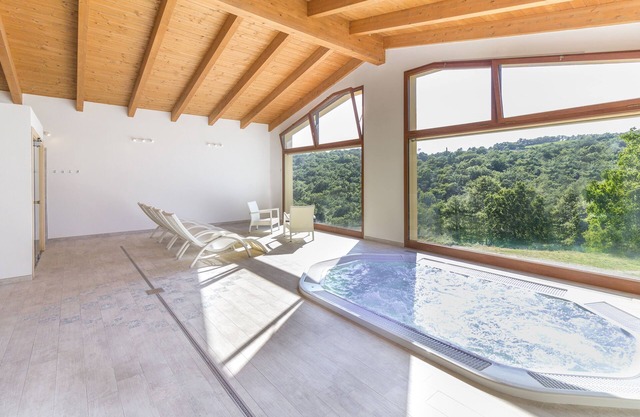 Villa in der Toskana mit Aussicht, privatem Pool und privaten Spa, ideal für Gruppen!
