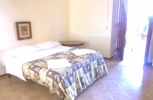 Villa Capri B & B und Tours - Vierbettzimmer