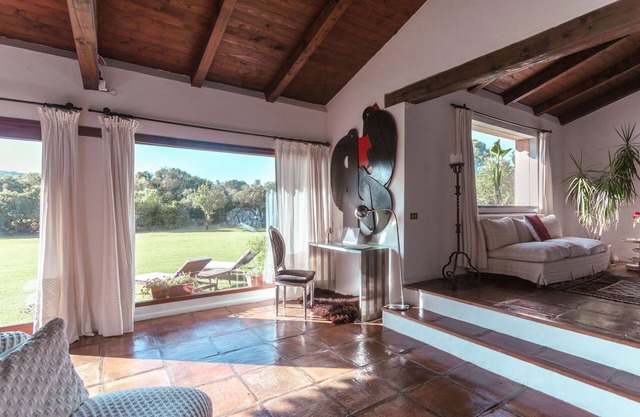 Villa Carla Vittoria in Costa Smeralda with swimming pool and jacuzzi