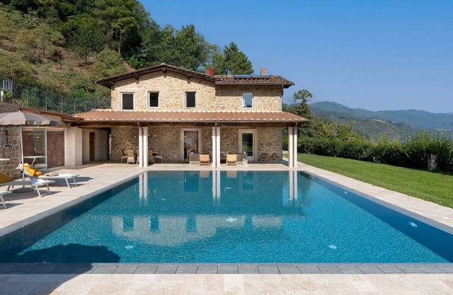 Villa Carlotta 8, Emma Villas