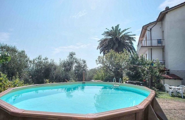 Villa Carol: A graceful apartment that is part of a villa in a quiet position, located on a hillside above the sea, with Free WI-FI.