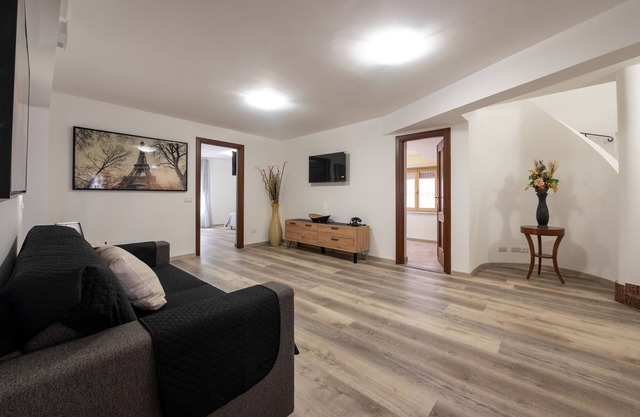 Villa 'Carola Piano Terra' mit Gemeinschaftspool, WLAN und Klimaanlage