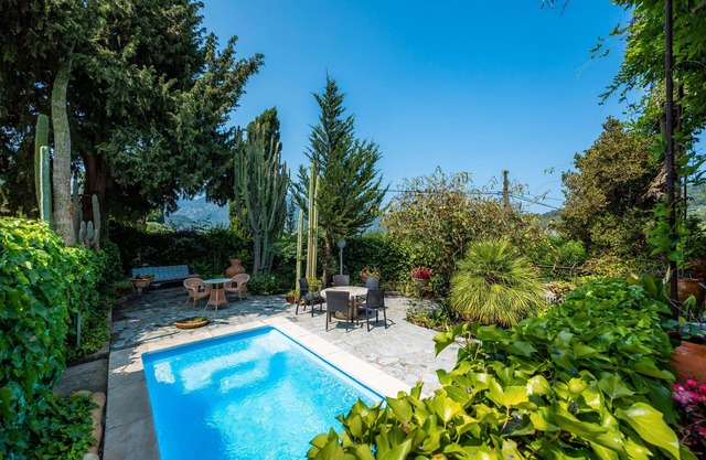 Villa 'Cas Patró Lau Bis' mit Bergblick, Wi-Fi und Klimaanlage