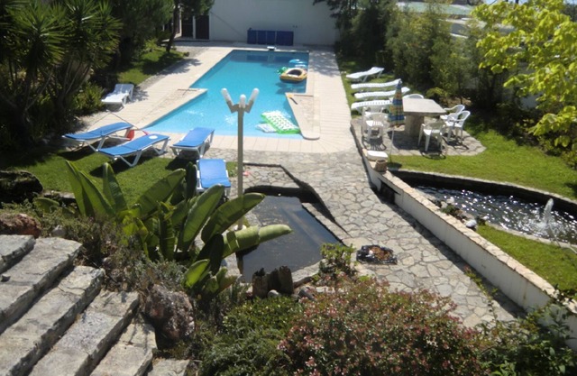 Villa "Casa de Praia perto da Nazaré" mit Meerblick, Pool und WLAN