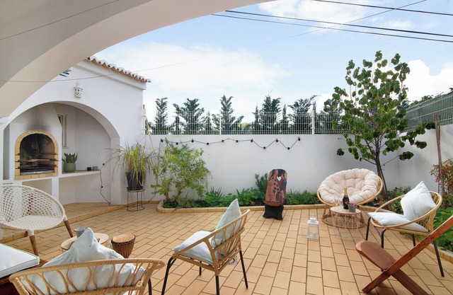 Villa 'Casa Judite' mit privater Terrasse, Balkon und WLAN