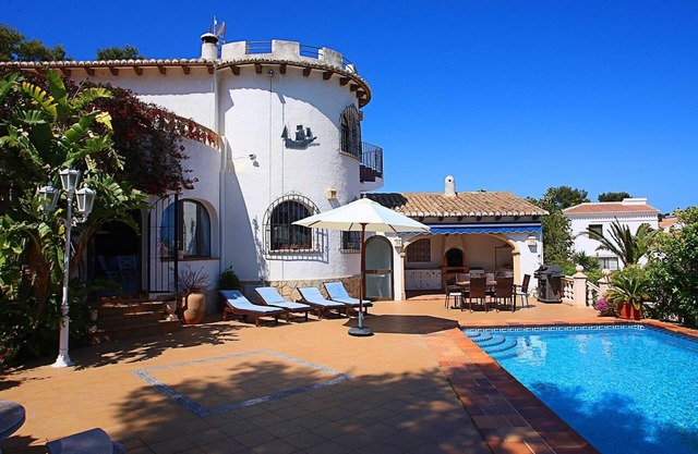 Villa "Casa Pera" mit Meerblick, Pool, WLAN, Garten und Terrasse