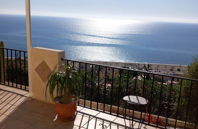 Villa "Villa Casa Pinosierra" mit Blick aufs Meer, Pool, WLAN, Garten und Terrasse