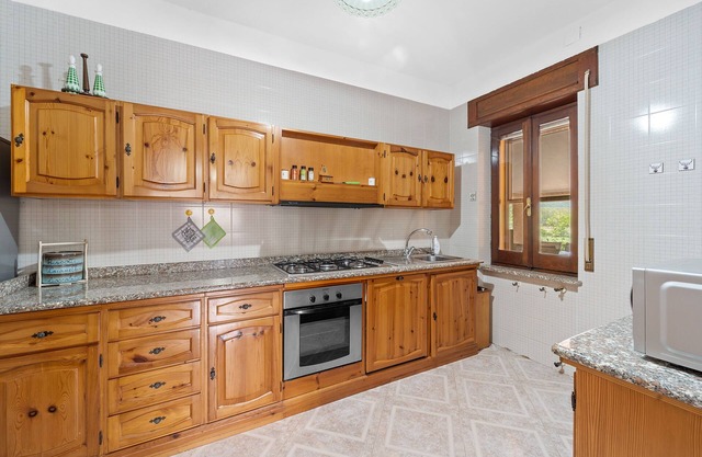 Villa 'Casa Vacanze Maria Maddalena N° 1' with Mountain View, Wi-Fi and Air Conditioning