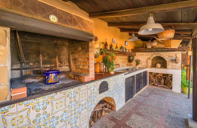 Villa Casaletto sleeps 10