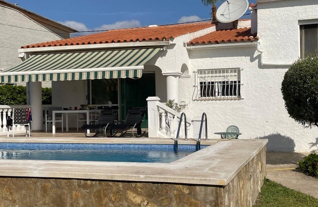 Villa Casario - Chalet con piscina privada en Vinaròs - Ref. 200