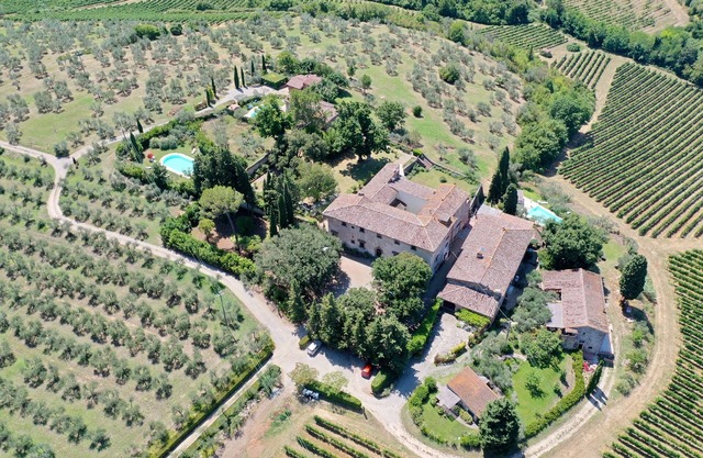 Villa Casavecchia, 1300 Tuscan villa near Florence with swimming pools 28 people