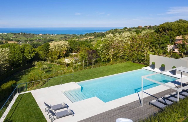 Villa Castelletto - Sechs Schlafzimmer Villa, Schläft 14