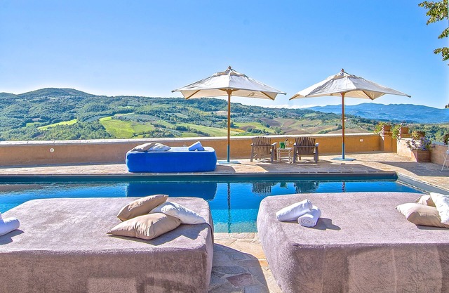 Villa, privater Pool, Clubhaus, Billardtisch, atemberaubende Aussicht, Grill und Pizzaofen im Freien, privater Garten, Essbereich im Freien, nahe gelegene Sehenswürdigkeiten, historische Städte in Umbrien