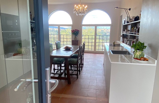 Exklusive, private Villa mit Pool, Aussicht und Charme