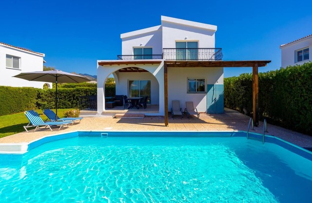 Villa Christos - Zwei Schlafzimmer Villa, Schläft 6