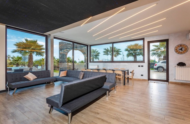 Villa 'Clelia - Catania Garden' mit Meerblick, Wi-Fi und Klimaanlage