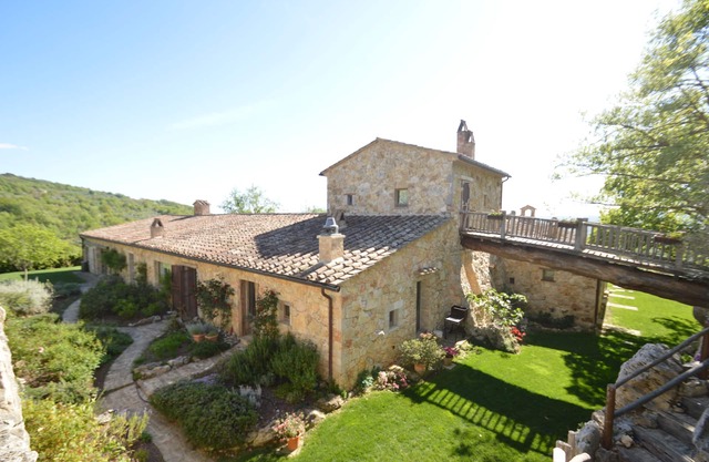 VILLA FABLES, Orvieto, 14 pl. Privat beheiztes Schwimmbad 30 ° C + SPA, h 24