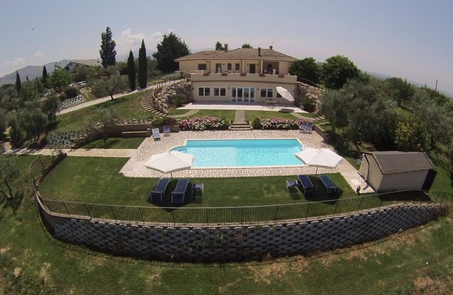 Apartment in Villa mit Terrasse und Swimmingpool